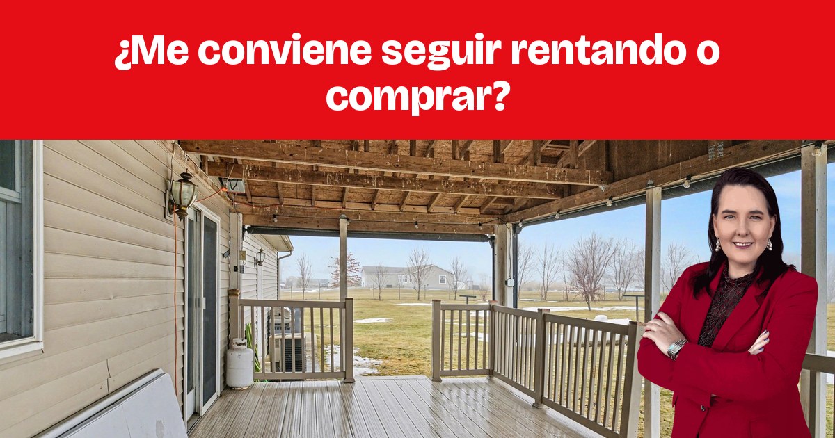 Un porche cubierto con vista abierta al campo.