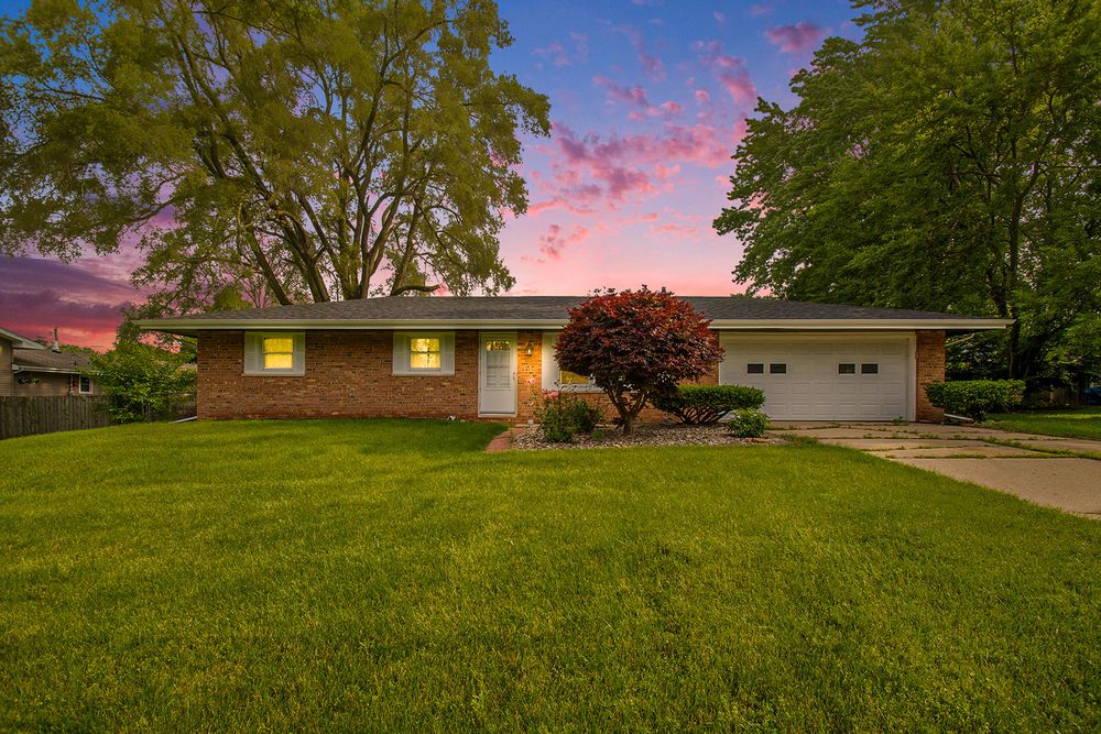 Exterior of 23549 River Manor, Elkhart
